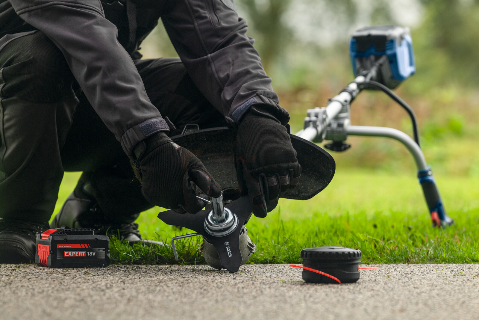 Bosch cordless brushcutter GFR 18V-25 BH, without battery and charger
